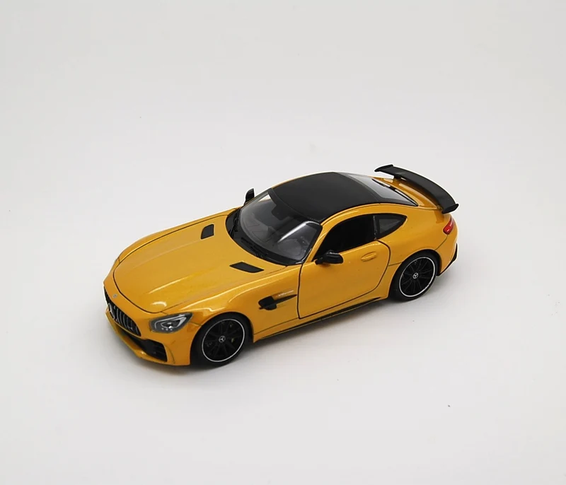 Mercedes-AMG GT R 2018 Yellow Metallic 1:24