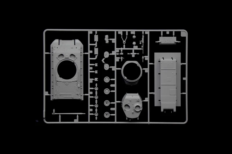 Sherman M4A3E8 Fury Starter Set Kit 1:56