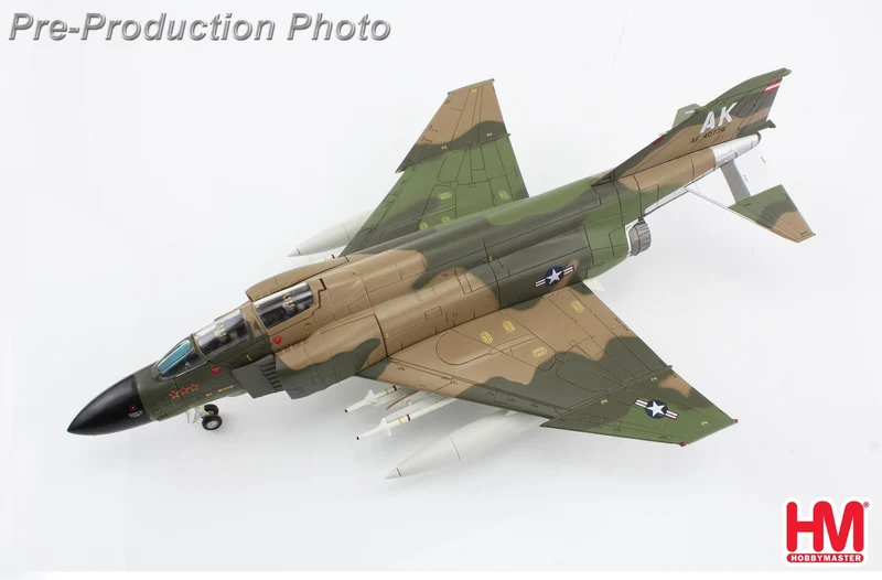 F-4C Phantom II 64-0776 389th TFS "The Gunfighters" May 1967 (flown by Lt Col Robert Titus and 1st Lt. Milan Zimer) 1:72