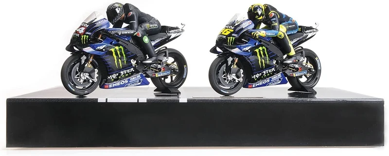 Yamaha YZR-M1 Ride Swap formula 1 / MotoGP Valencia Dec 2019 Set Doppio Moto - Lewis Hamilton e Valentino Rossi 1:12