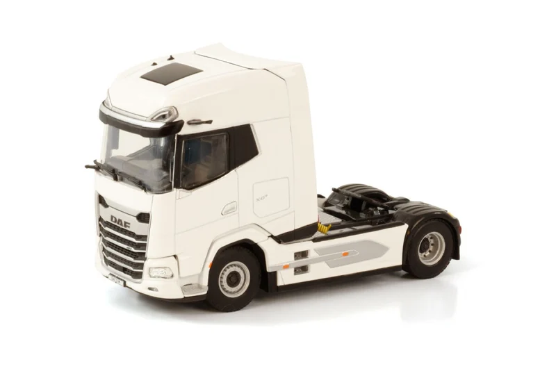 DAF XG+ 4x2 White Line 1:50