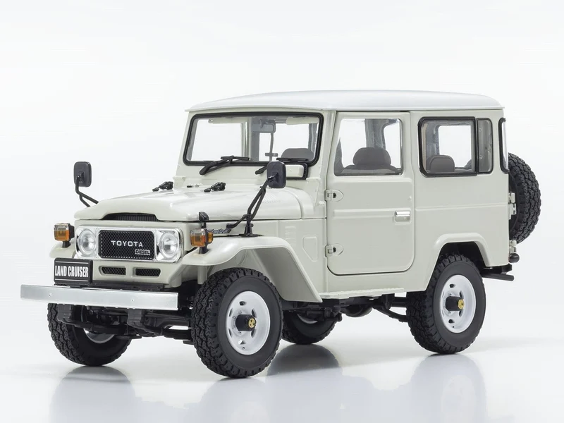 Toyota Land Cruiser 40 Van (BJ42V) White 1:18