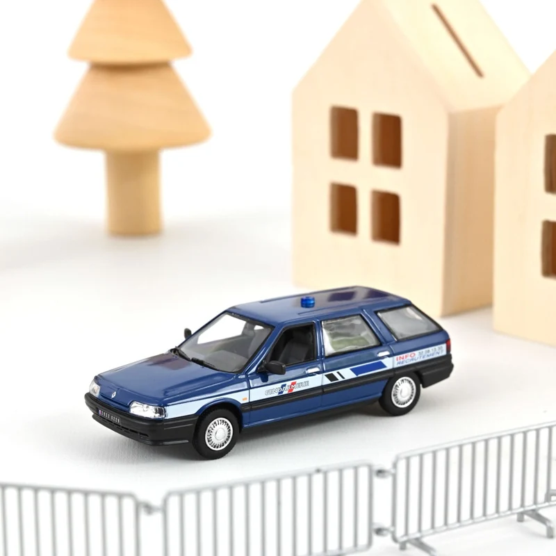 Renault 21 Nevada 1992 Gendarmerie - Info Recrutement 1:43