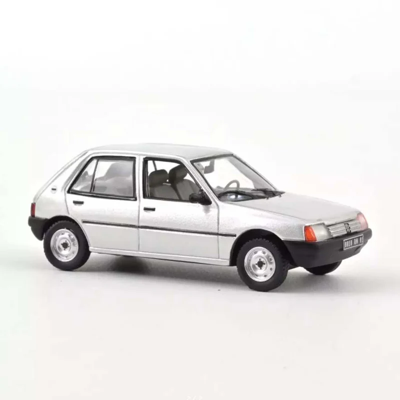 Peugeot 205 GL 1988 Gris Futura 1:43