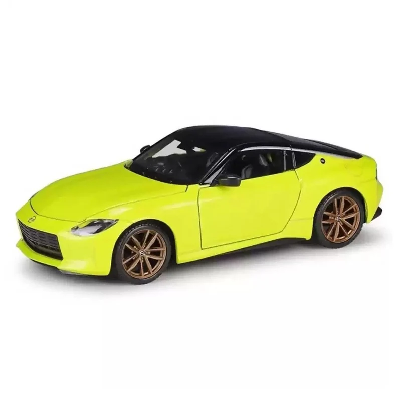 Nissan Z 2023 Yellow 1:24