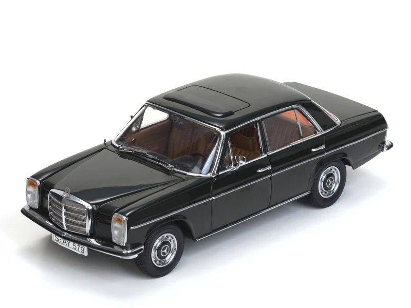 Mercedes-Benz Strich 8 Saloon 1968 Dunkelolive 1:18