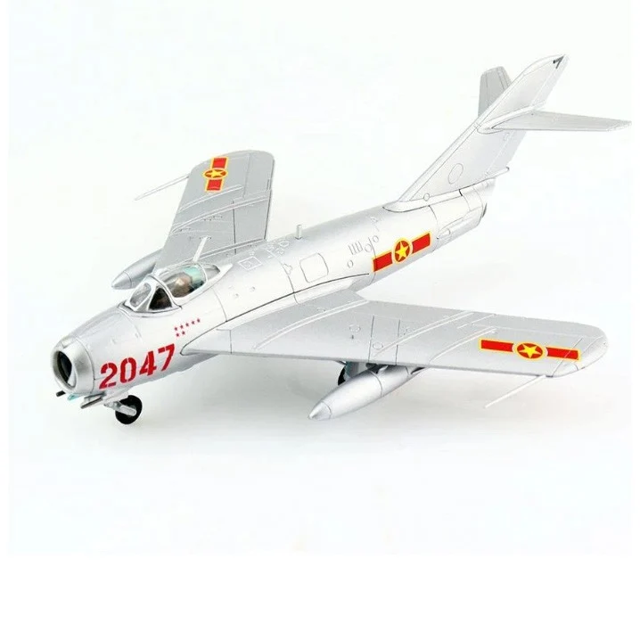 MIG-17 Fresco C 2047 flown by Nguyen Van Bay 923rd 1972 Fighter Rgt. 1:72