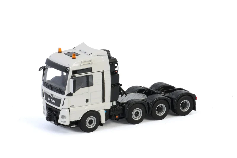 Man TGX XXL Euro 6 C Facelifht 8x2 White Line 1:50