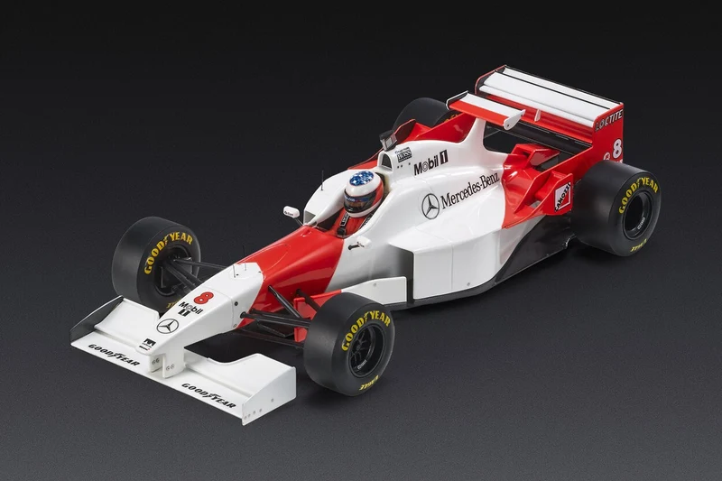 Mclaren Mercedes MP4/11 Monaco Gp 1996 with David Coulthard Schumacher Helmet 1:18