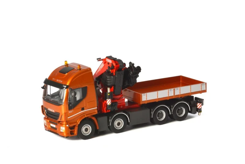 Iveco Stralis High Way 8x4 con gru FASSI 1100 e Ballast Box 1:50