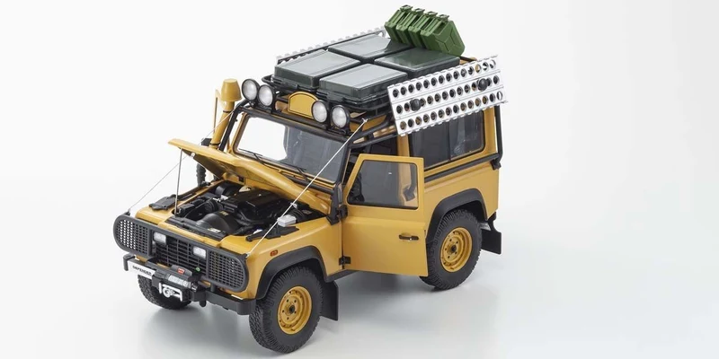 Land Rover Defender 90 Adventure Yellow 1:18