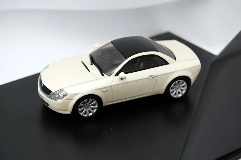 Lancia Fulvia Coupè 2003 Bianco Perla 1:43