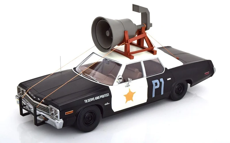 Dodge Monaco Bluesmobile look-a-like 1974 with the horn on the roof 1:18
