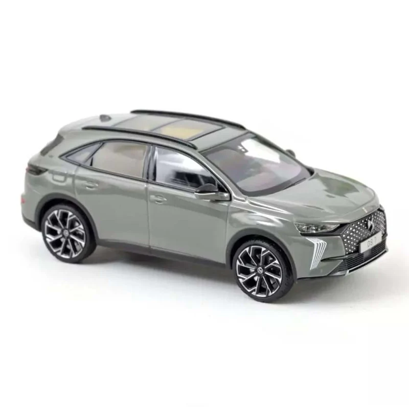 DS 7 2022 Gris Laqué 1:43
