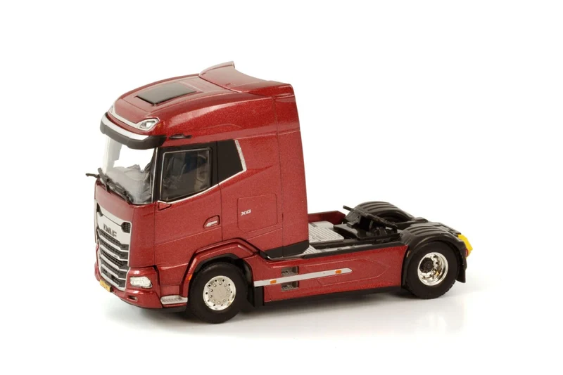 DAF XG 4X2 Red Metallic 1:50