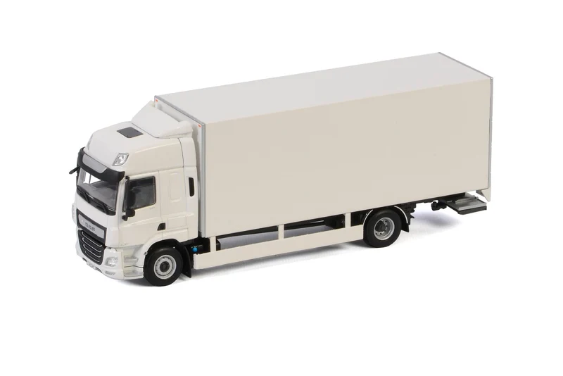 DAF CF Space Cab My 2017 4X2 Box Bianco 1:50