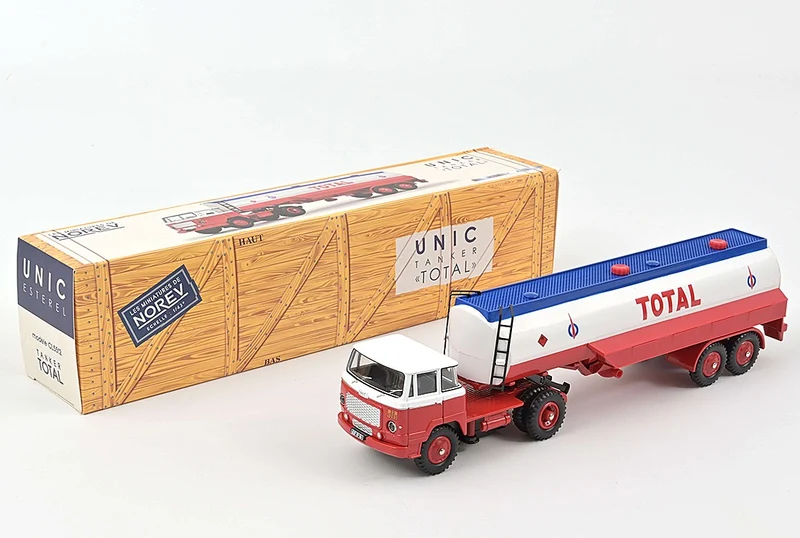 Camion UNIC 1963 semi-remorchio Cisterna Total 1:43