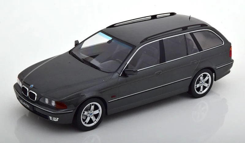 Bmw 540i E39 1997 Touring Grey Metallic 1:18