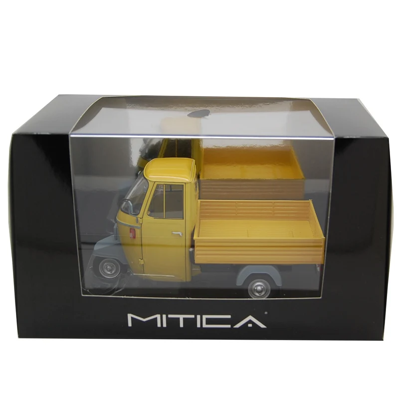 Ape Piaggio P501 Open 1979 Giallo Texas 7210 con vetrina 1:18
