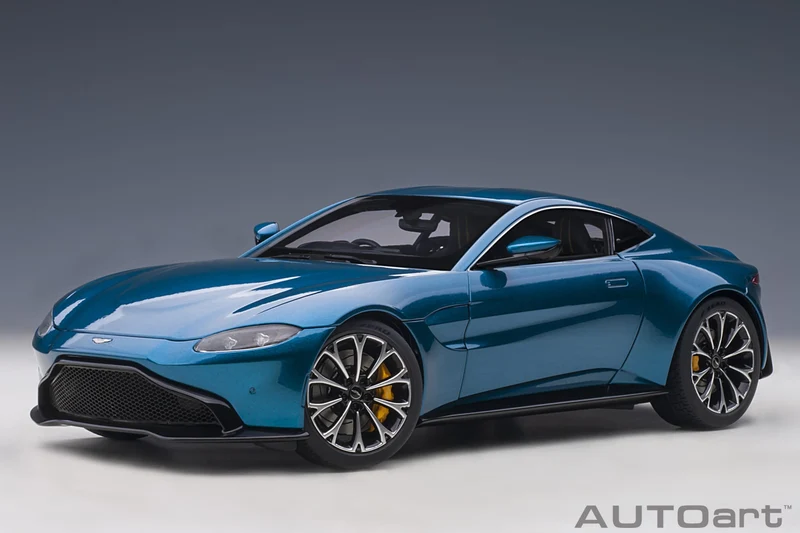Aston Martin Vantage 2019 Ming Blue 1:18