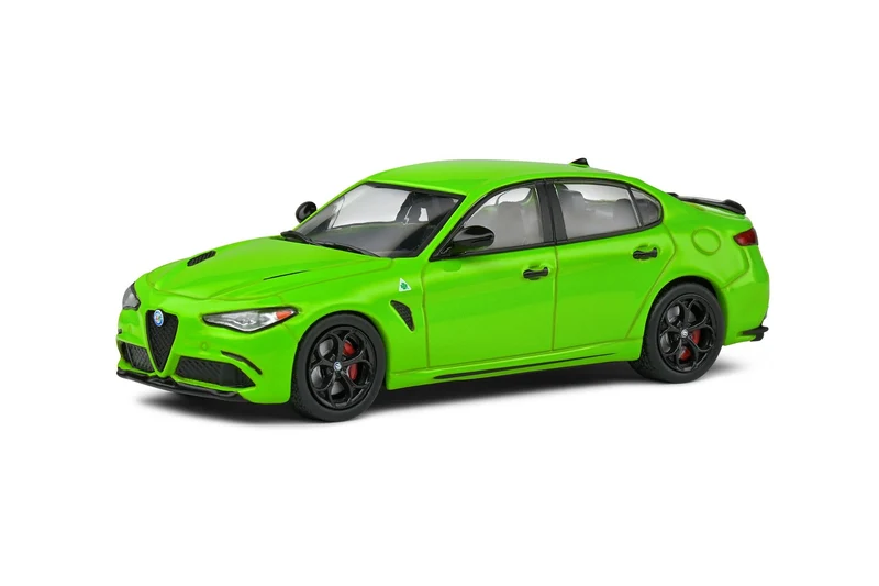 Alfa Romeo Giulia Quadrifoglio 2.9l Bi-Turbo Acid Green 1:43