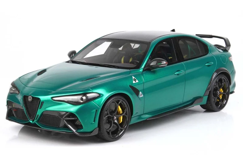 Alfa Romeo Giulia GTAM Verde Montreal Roll Bar Verde Brakes Yellow 1:18
