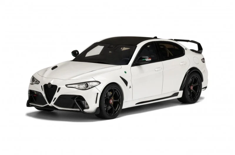 Alfa Romeo Giulia GTAM 2020 Trofeo White 1:18