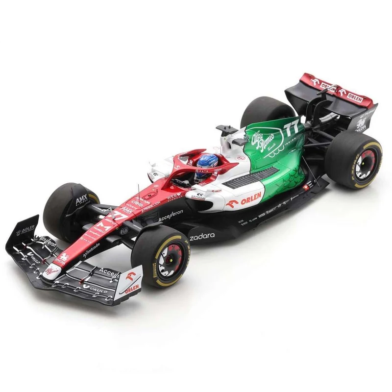 Alfa Romeo F1 Team Orlen C42 Azerbaijan GP 2022 Valtteri Bottas 1:18 con Vetrina