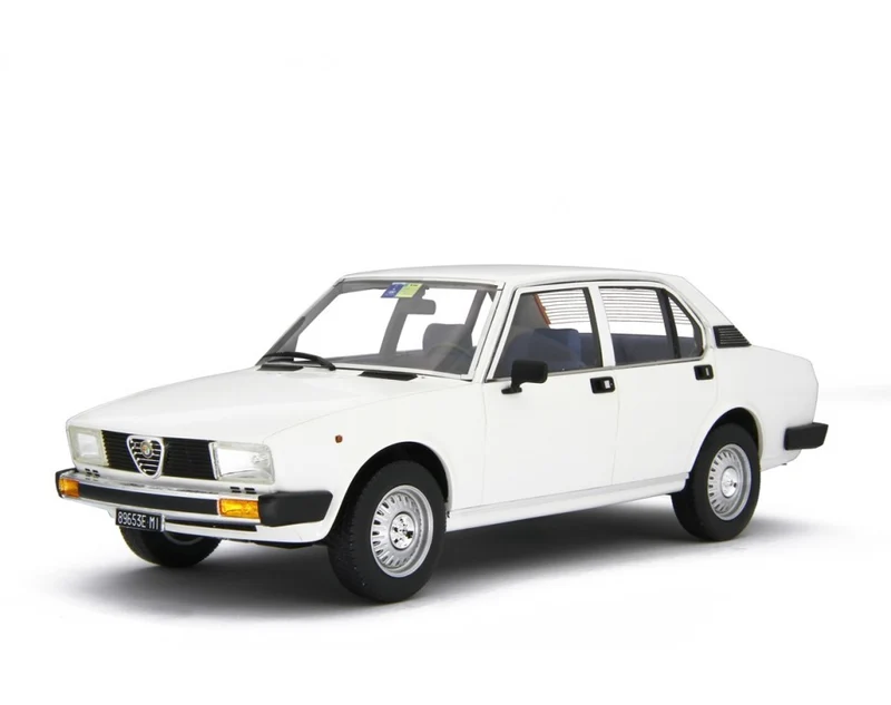 Alfa Romeo Alfetta 2.0L 1978 Bianco Capodimonte 1:18