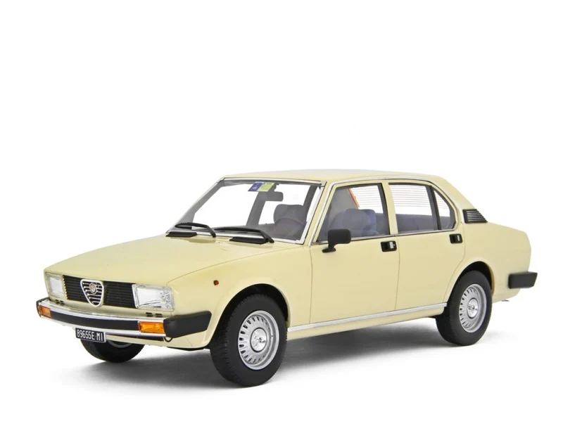 Alfa Romeo Alfetta 2.0L 1978 Avorio 1:18