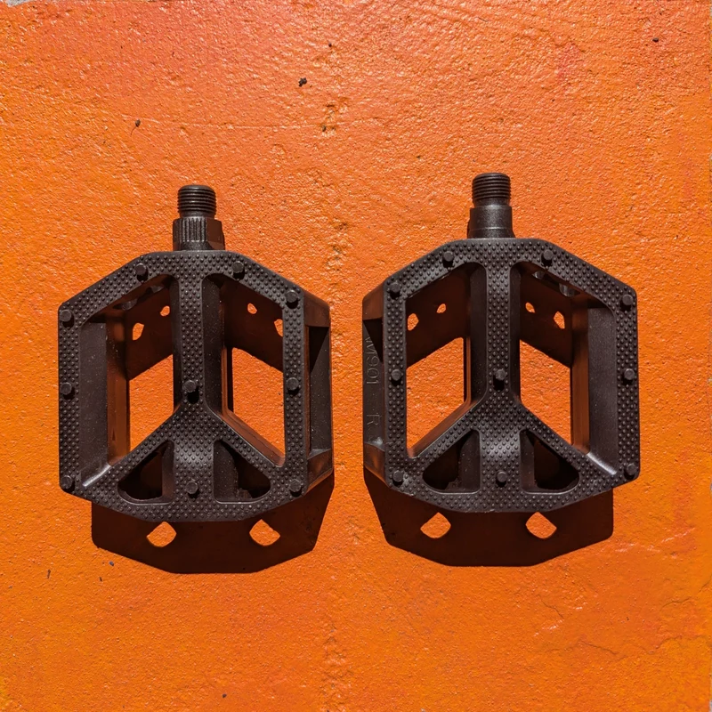 Pedals - Nylon - Silver