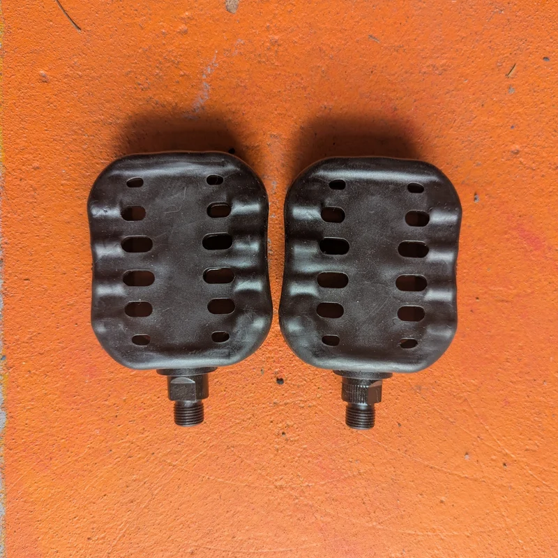 Pedals - Metal - Beach Cruiser Style
