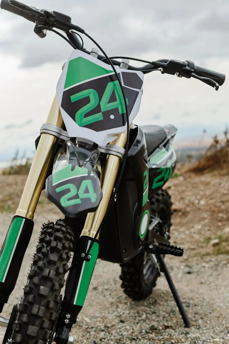 eMOTO Drift Hero 1600W Dirt - Black & Green - In a Box