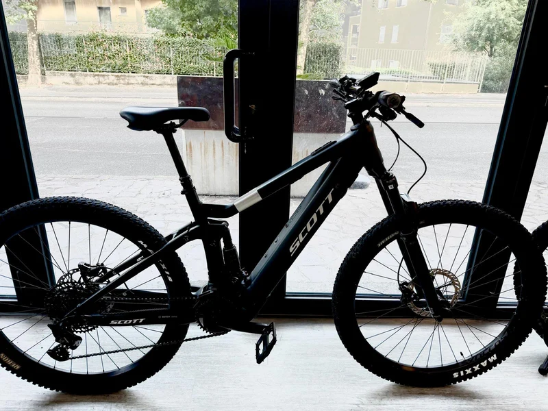 Scott Strike 930 perfetto stato solo 800km