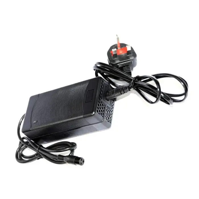 Caricabatterie per scooter elettrico KuKirin M4, M4 Pro, M5 Pro e VSETT