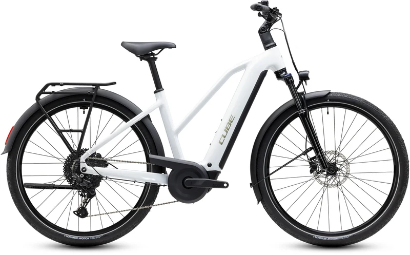 Cube Touring Hybrid ONE 600 metallicwhite´n´chrome Trapeze 2027