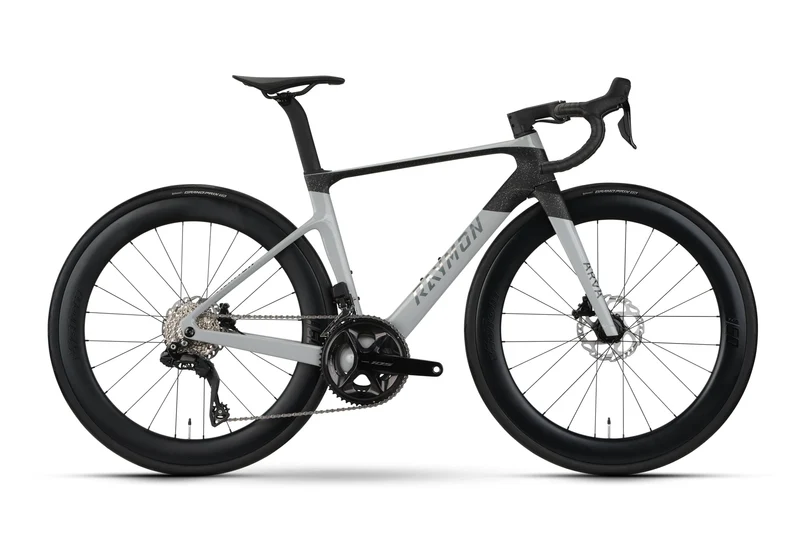 Raymon Arva Pro 700 x 105 24S 105 Di2 grey/carbon 2026