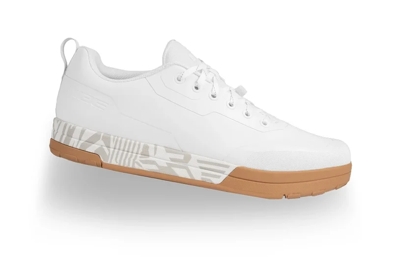 Cube shoes STRIX X MH